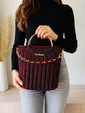 Torebka handmade „Ruby Noir” – czarno-czerwona z ozdobnym łańcuszkiem